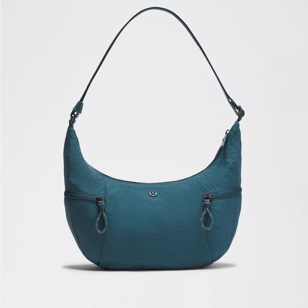 Lululemon Slouchy Sling Bag 6L
